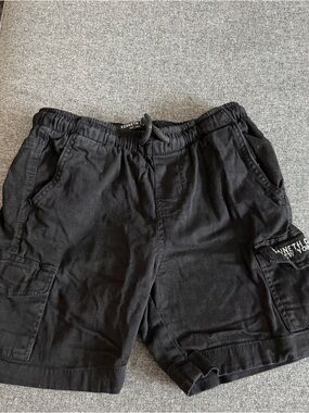 Kenneth Cole black Cargo shorts